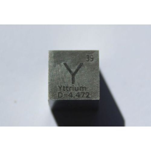 Cubo di metallo di ittrio Y 10x10mm lucidato purezza 99,9%