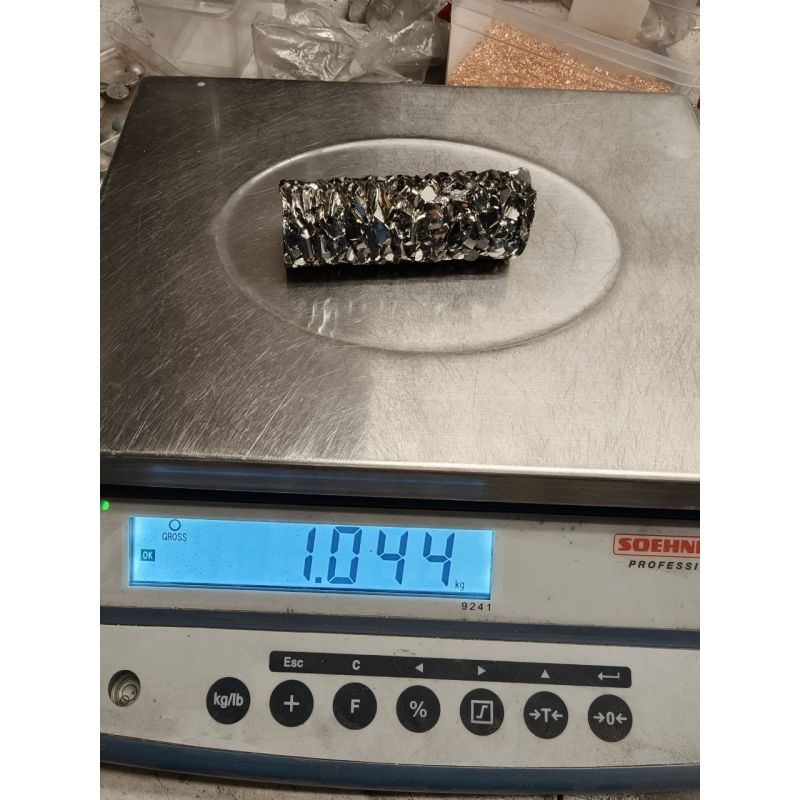 Hafnium: Eigenschaften, Anwendungen und Beschaffung bei Evek GmbH